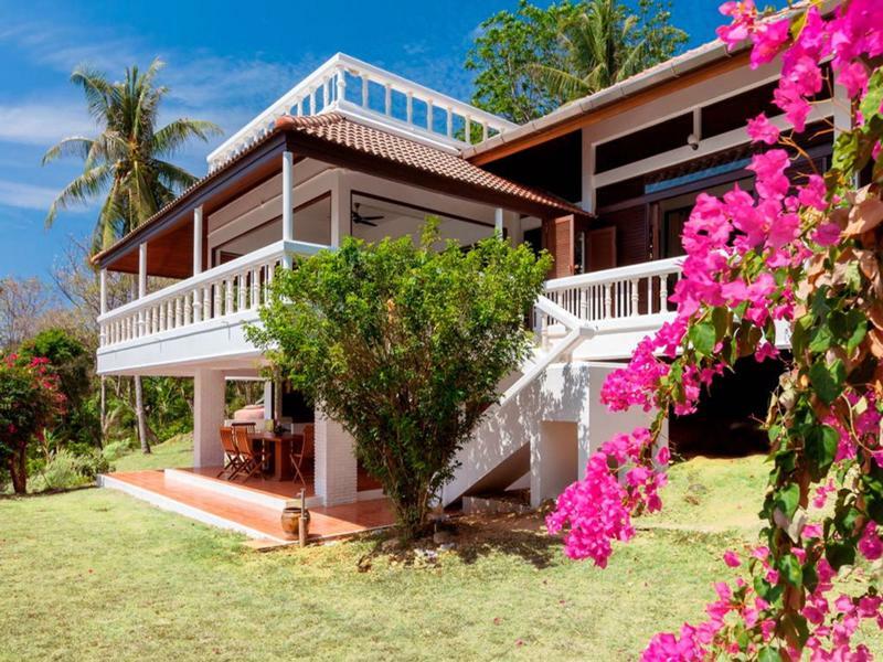 Baan Khunying - Secluded Phuket Beachfront Villa Rawai エクステリア 写真